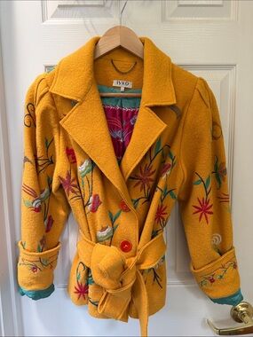 Ivko women’s jacket GORGEOUS EUC size 34